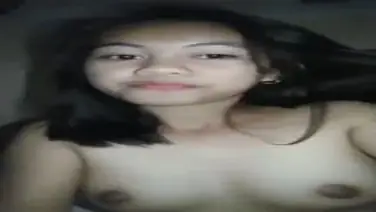 Gadis Cantik Pasrah Goyang Kasur Bareng Pacar